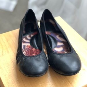 Born leather flats, size 8.5